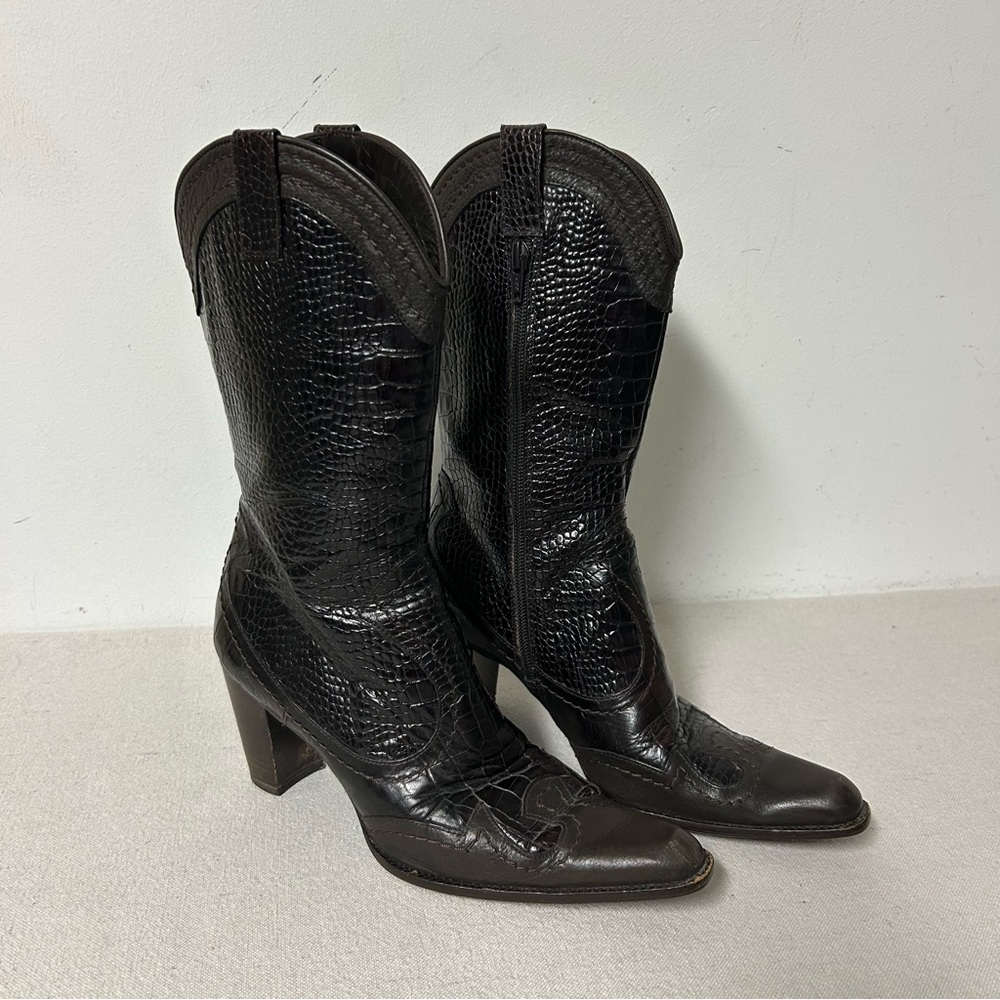 Stuart Weitzman Boots Womens 6.5M Dark Brown Croc Embossed Leather Western